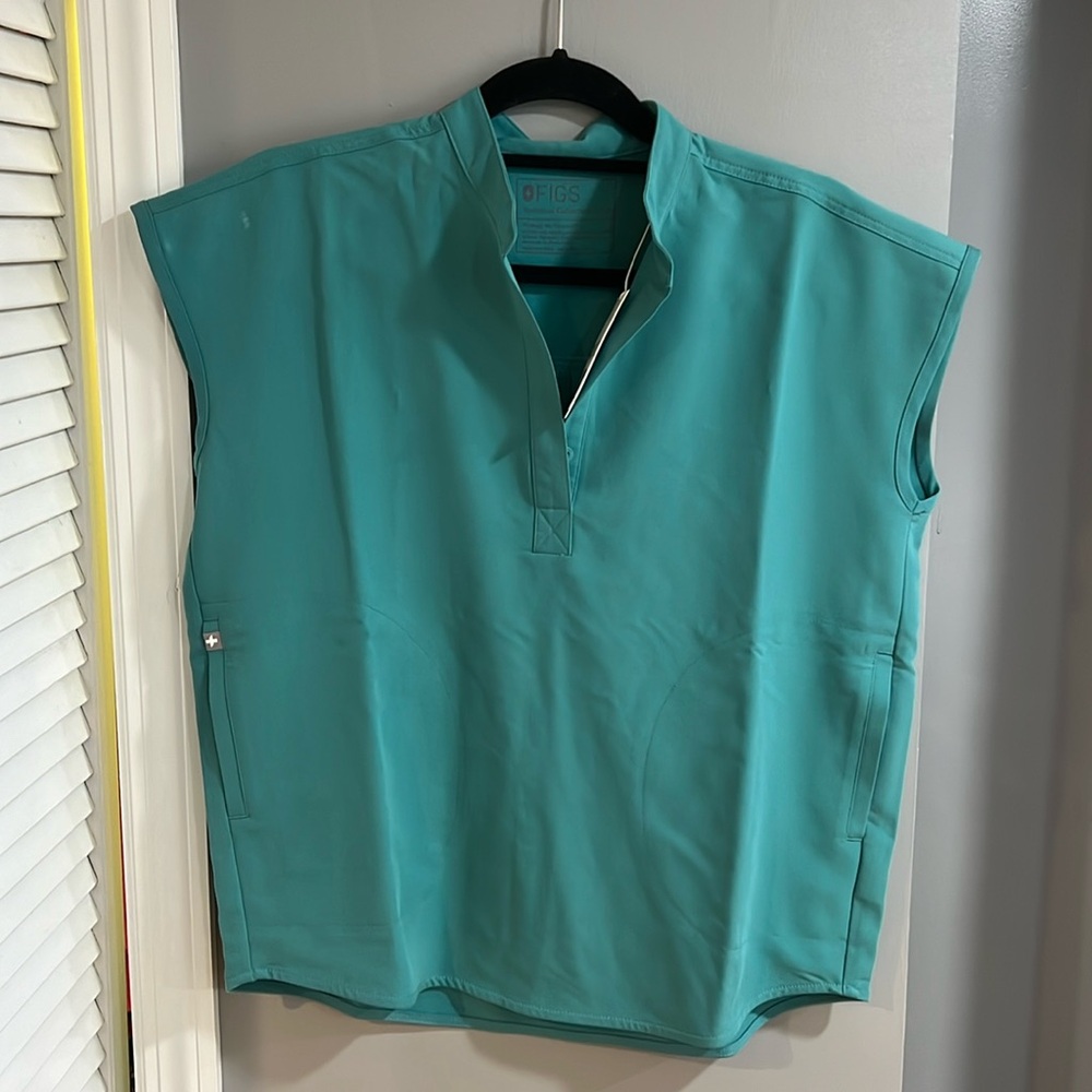 Rafaela Oversized Scrub Top Surgical Green